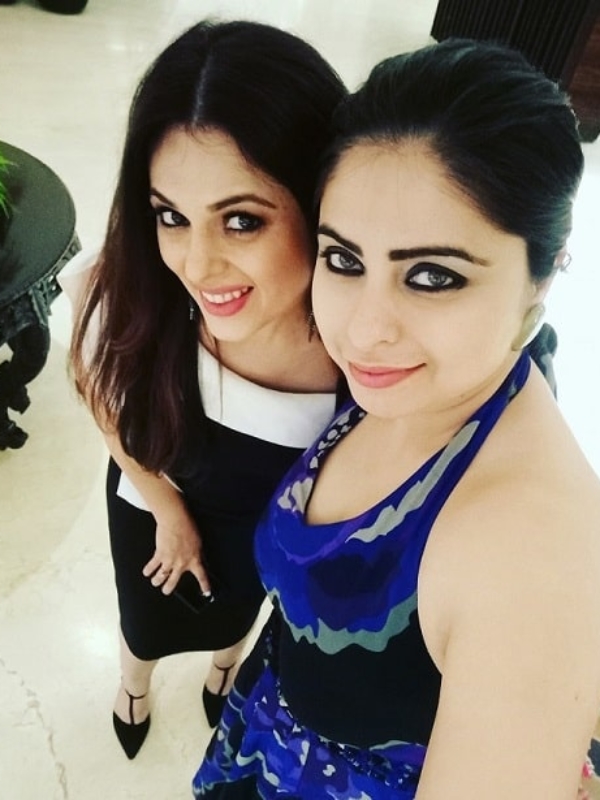In Video: #SelfieShots With Anjana Sukhani