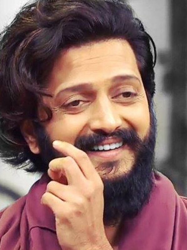 In Video: Playing Host! Riteish Deshmukh Thinks This Star Will Do Justice